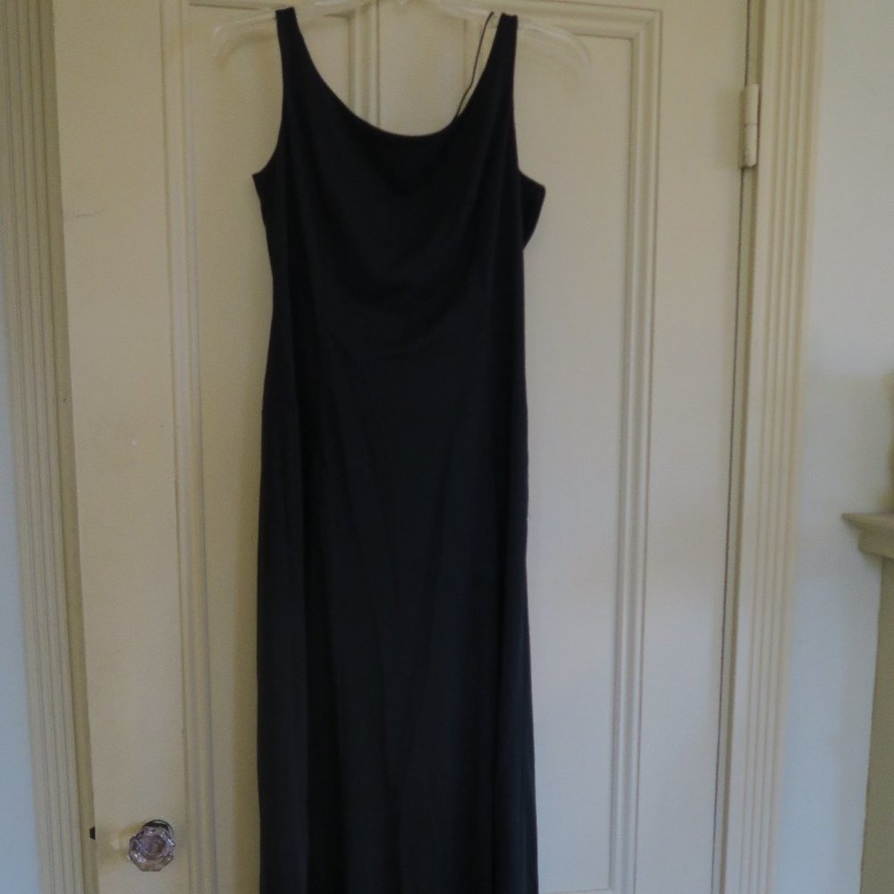Tahari - vintage.  Elegant evening dress